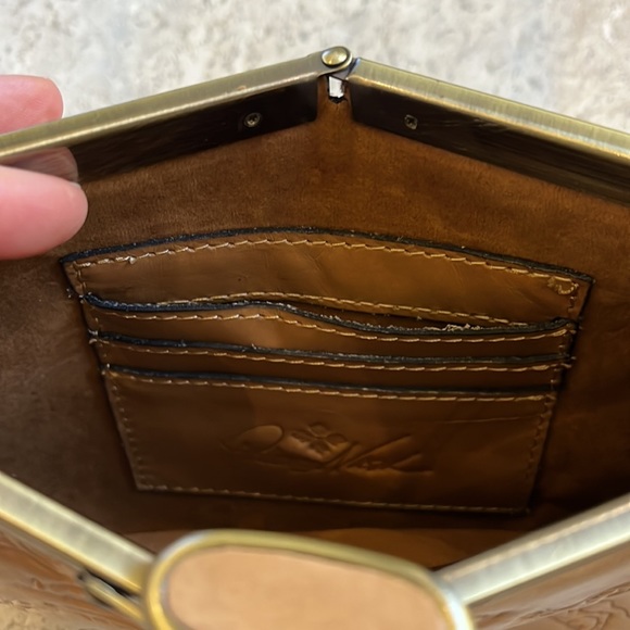 Patricia Nash Leather clutch with chain - Picture 6 of 6